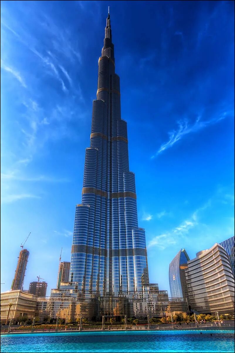 Башня бурдж халифа этажей. Башня Бурдж Халифа в Дубае. Здание Бурдж Халифа. Бурдж Халифа высота. Дубай здание Бурдж Халифа.