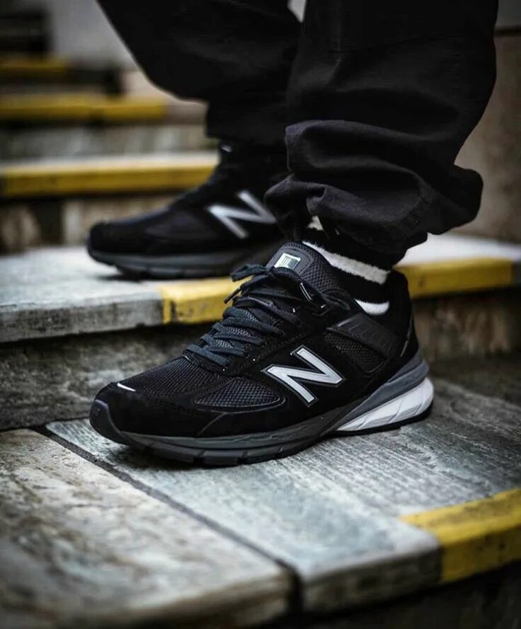 Черные 990. New balance 990 v5 black. new balance 990 black. new balance 990v5 черные. кроссовки new balance 990v5.