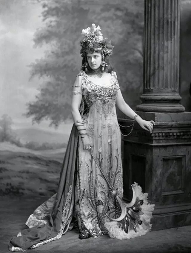 Мода эпохи модерн 1910. Девочки эдвардианской эпохи 1900-1910. Эдвардианская мода 1910-1914 портрет. Мода эпохи модерн 1910. Костюмы прекрасной эпохи.