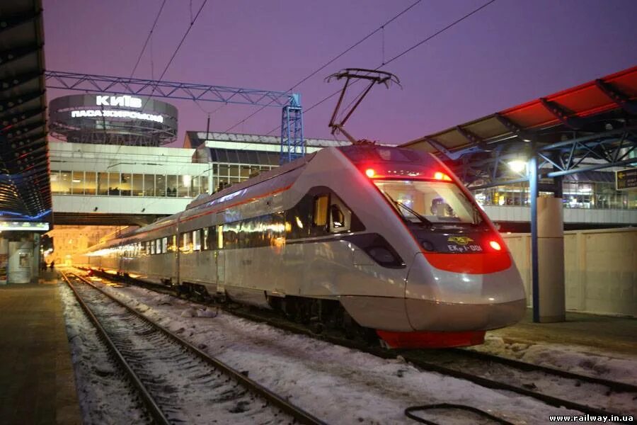 одесса киев поезд тарпан. тарпан поезд украина. тарпан поезд. экр 1. экр1 тарпан модель.