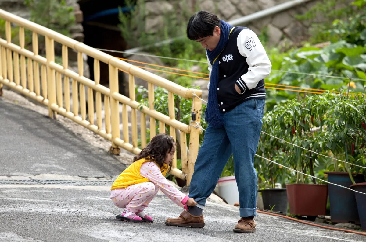 Чудо в камере 2013. Чудо в камере №7 фильм 2012. Фильм чудо в камере номер 7. Miracle in cell no. Чудо в камере 2013.