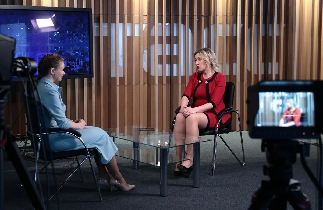 Мария захарова 2020. Интервью захаровой. Интервью захаровой. Мария захарова брифинг. Мария захарова интервью.