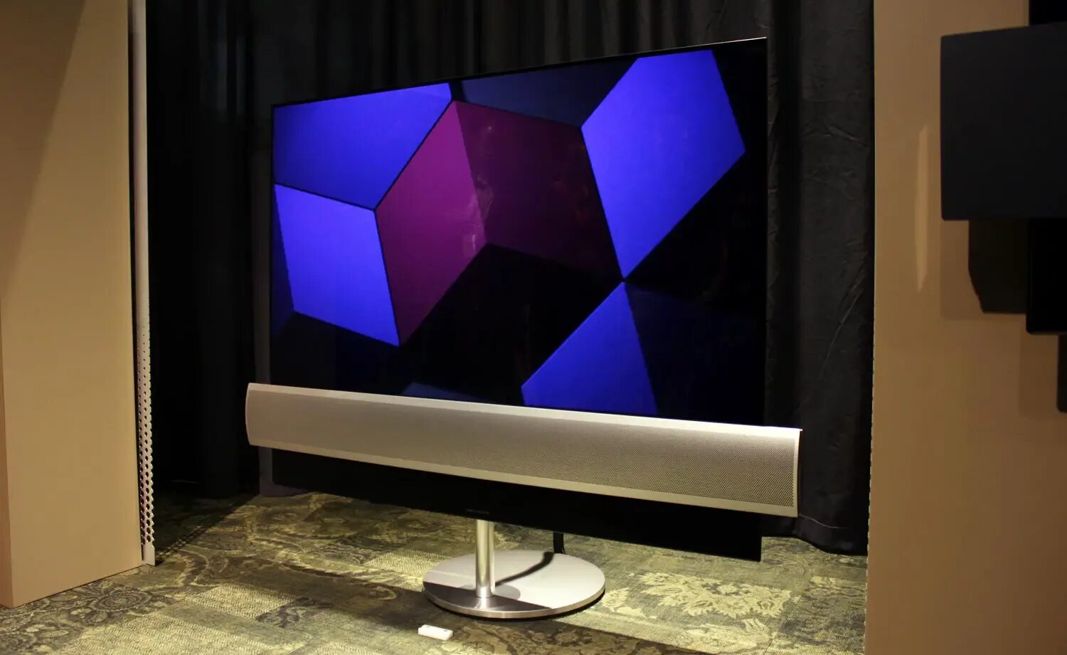 Bang Olufsen BEOVISION 5. BEOVISION 7-32. OLED телевизор Bang & Olufsen BEOVISION Eclipse. Телевизор OLED Bang & Olufsen BEOVISION Eclipse 55 54.6" (2017).