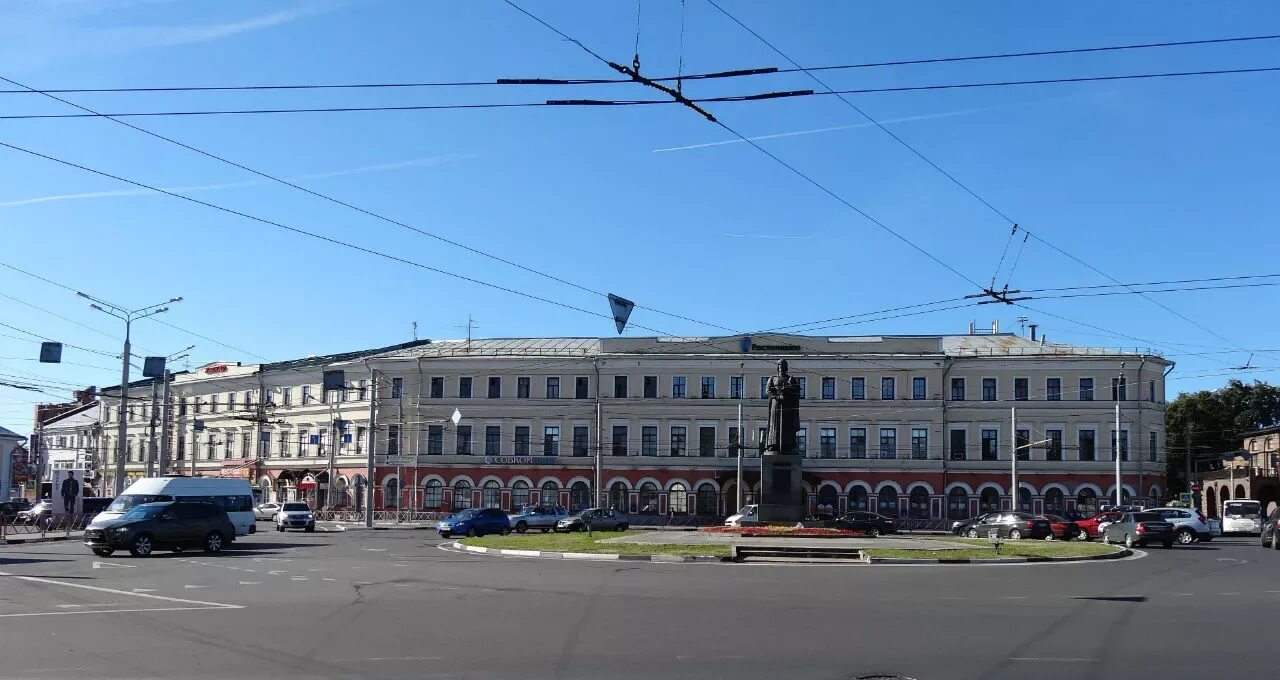 Ярославль в здании бывшего. Дом пастухова ярославль. доходный дом пастухова ярославль. ярославль дом пастухова на богоявленской площади. доходный дом пастуховых. ярославль, ул. комсомольская, 22.