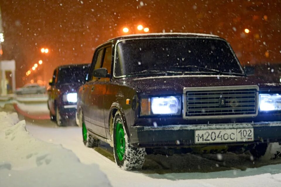 Горячая семерка. Две семерки. Семерка 2. VAZ 2107 аватар. Две семерки рядом.