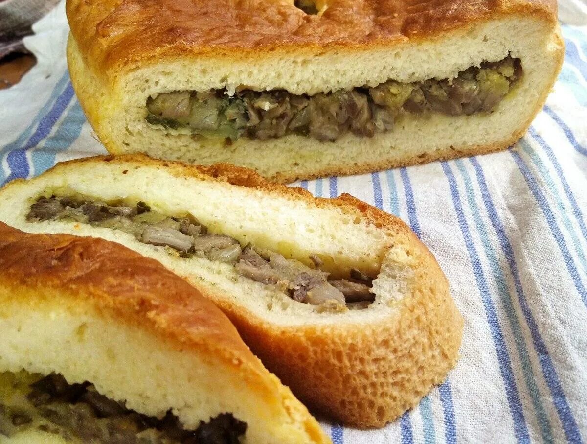 Рецепт постного пирога с капустой и грибами. Пирожки с грибами. постный пирог с грибами и картошкой. пирог с грибами в духовке. постные пирожки.