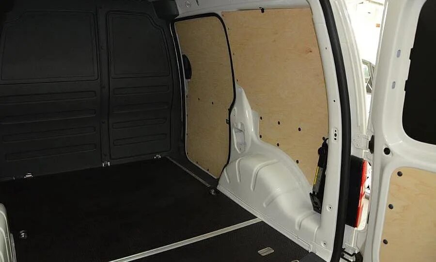 Volkswagen caddy 3 салон. Обшивка салона фольксваген т4. Пластик салона vw caddy 4. Обшивка багажника автомобиля фольксваген кадди 4. Пластик салона кадди макси.