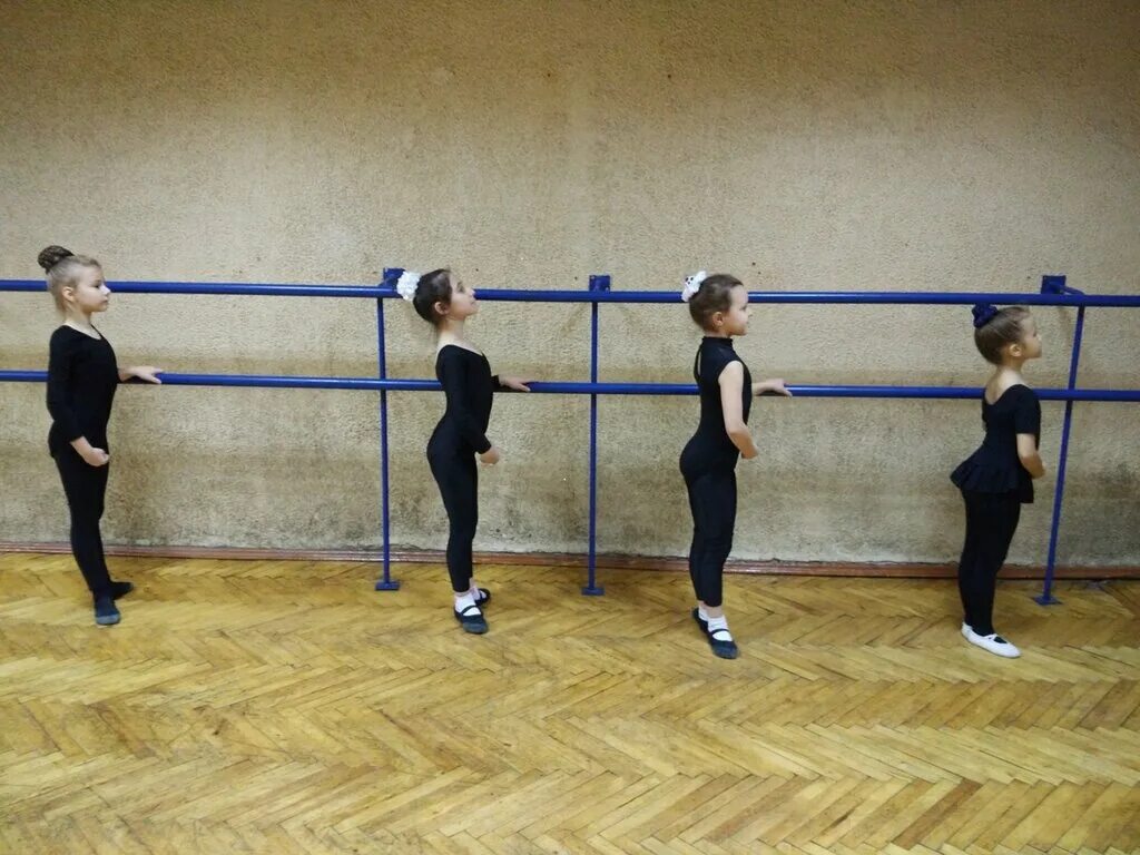 спортивная школа олимпийского резерва «нагорная». адрес спорт школы. дюсш 86 москва. легкоатлетический манеж мгфсо москва. адрес спорт школы.