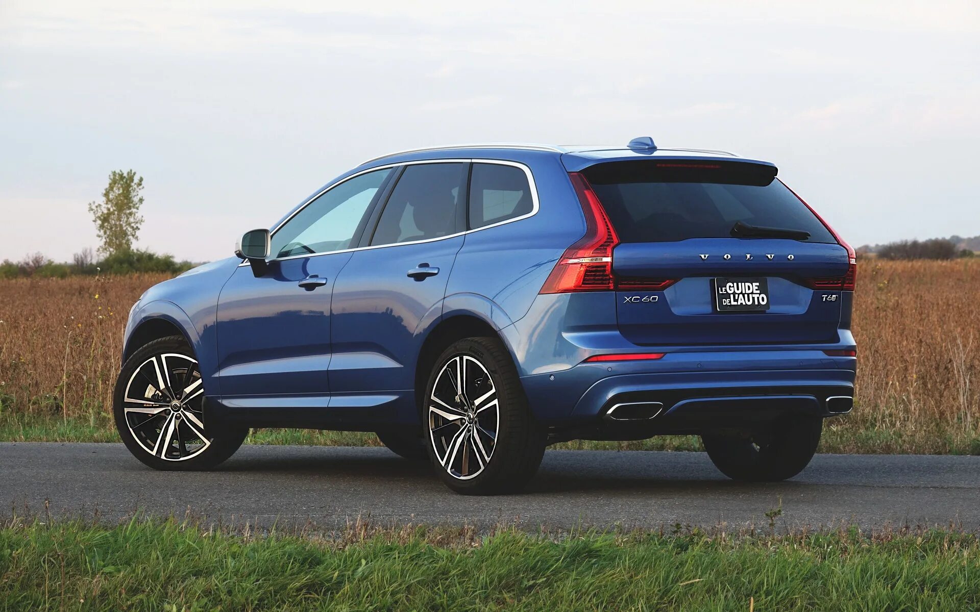 Вольво хс60 2019 год. Вольво хс60 2019. volvo xc60 2019 года. хс60 2019 молдинг. длина вольво xc60 2019.
