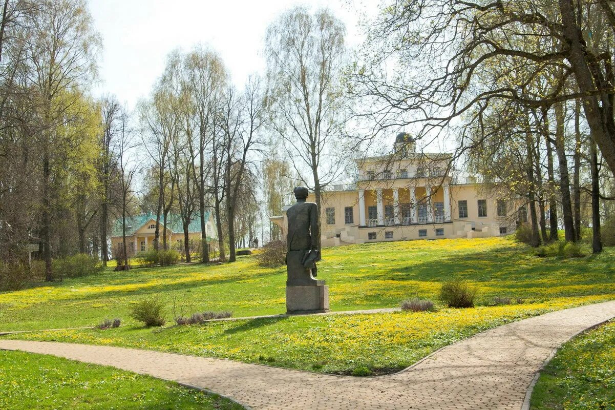 Усадьба Овстуг Тютчев. Тютчев Брянск Овстуг. Музей заповедник Тютчева Овстуг. Усадьба Тютчева в Брянской области в Овстуге.