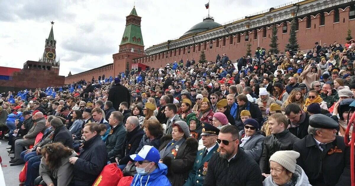 9 мая 2023 москва. Парад Победы на красной площади в Москве 2023. Парад 9 мая 2023 в Москве на красной площади. Трибуны на красной площади. Красная площадь Москва сейчас.