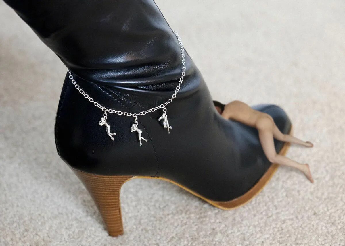 Deri heel. Giantess heels туфли. накладка на каблук женский сапог. каблук скала сапоги. каблук дого.
