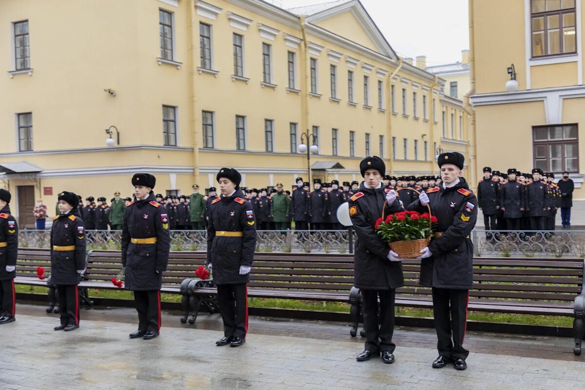 Петербургское сву. СПБ СВУ Санкт-Петербургское. Суворовское военное училище в Санкт-Петербурге. СПБ СВУ Садовая 26 Суворовское училище зал.