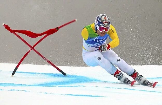 параолимпийцы горные слалом. зимние виды паралимпийского спорта. паралимпийские игры зимние виды спорта. виды паралимпийских игр. паралимпийские игры в сочи.