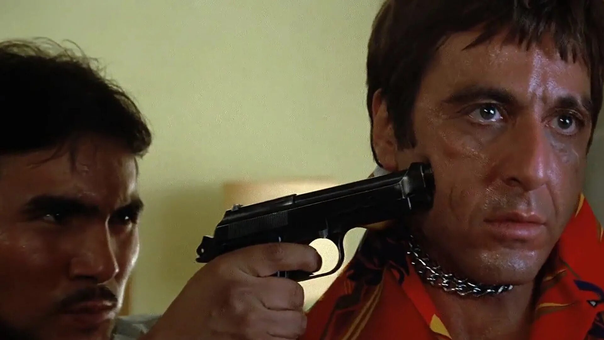 Лицо со шрамом гоблин. Лицо со шрамом – тони монтана (1983). Лицо со шрамом гоблин. Лицо со шрамом фото из фильма. Аль пачино лицо со шрамом.