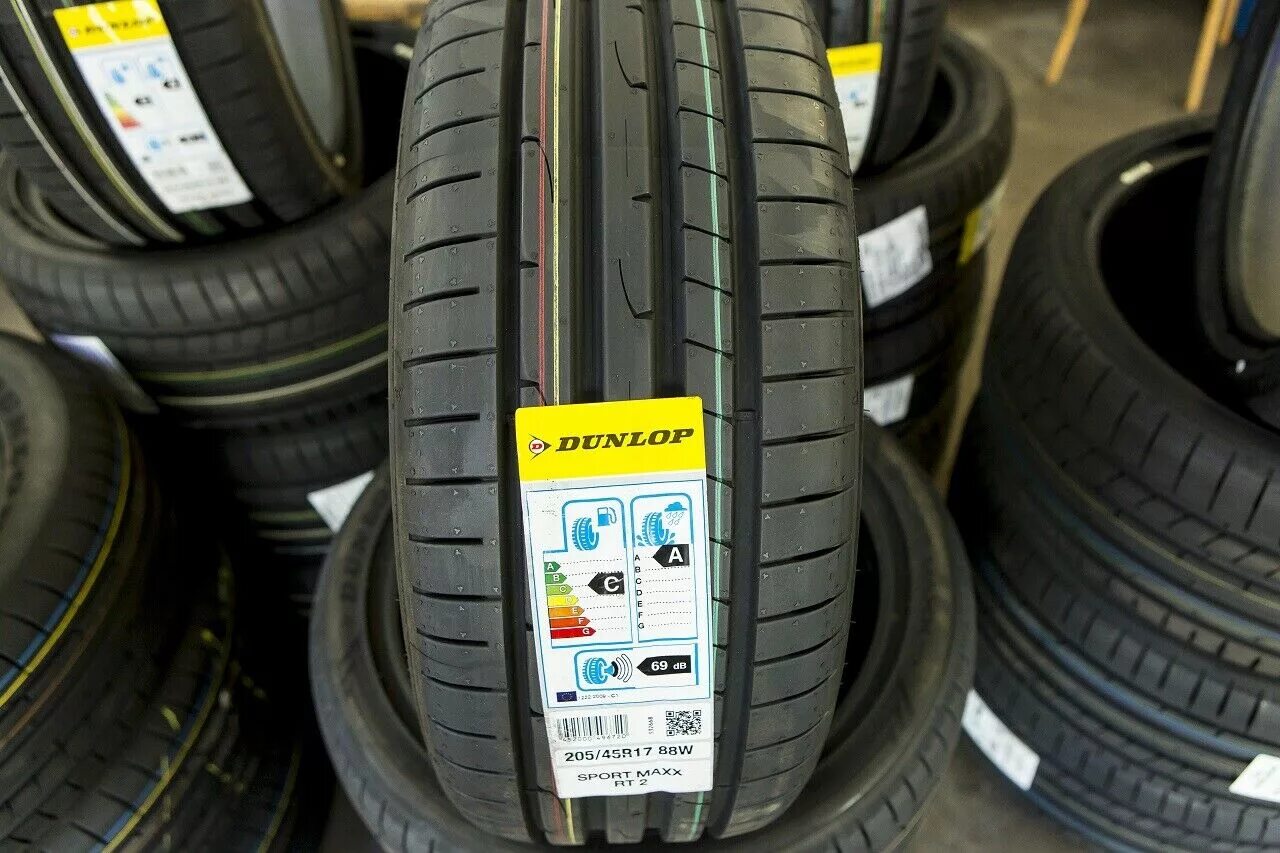 Dunlop SP Sport Maxx 050+ 205/55 r16. Dunlop SP Sport Maxx RT 2. Dunlop SP Sport Maxx 050+ 215/50 r17. Dunlop SP Sport Maxx 050+. Какие шины купить на лето 2024 качественные