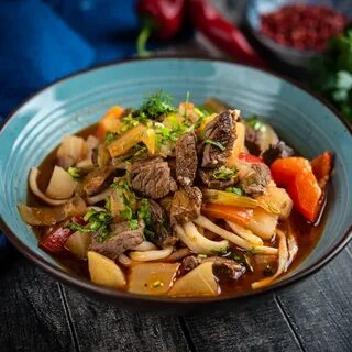 Лагман с овощами и мясом