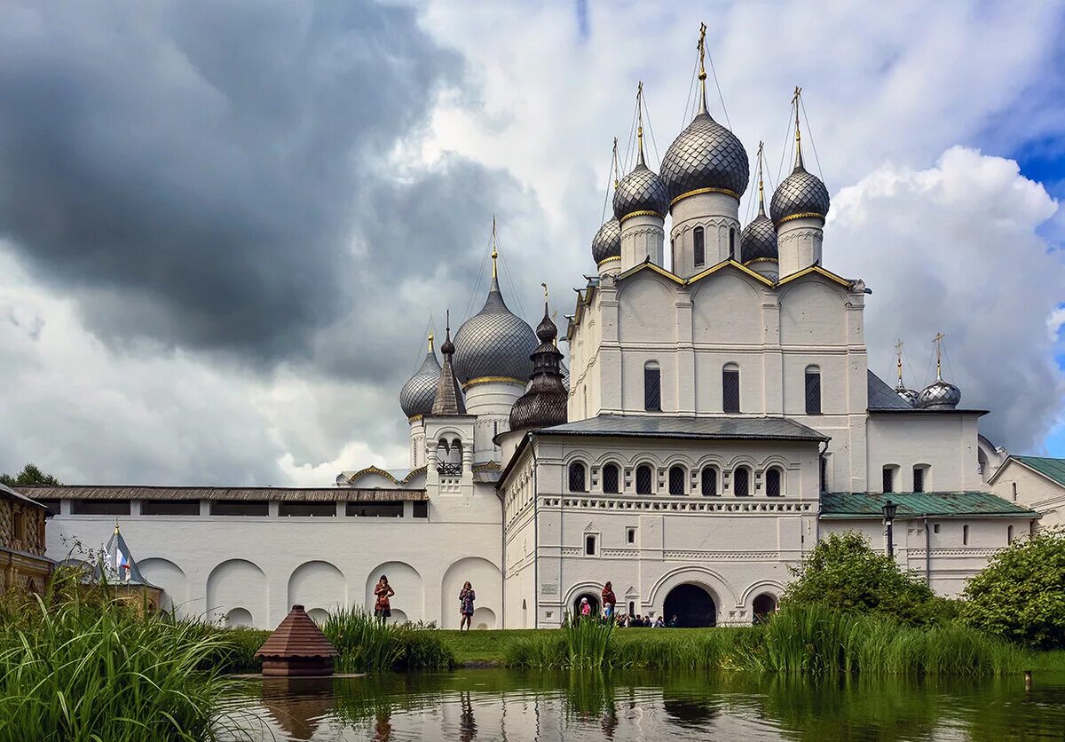 Кремлевский рост. Ростовский Кремль Ростов Великий. Ростовский Кремль митрополичий двор. Ростовский Кремль (музей-заповедник). Кремль Ростова Великого 1670-1683.