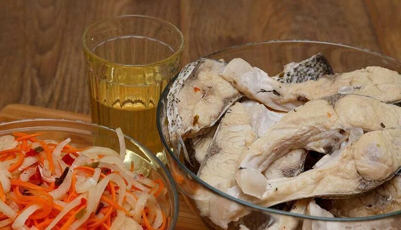 Толстолобик соленый. Маринованный толстолоби. Маринованная рыба. Как замариновать толстолобика. Толстолобик.