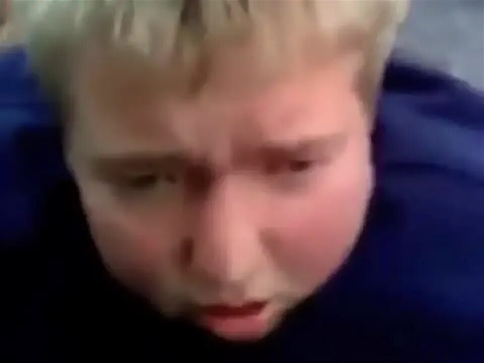 Денчик слазит. Лицо школьника. Денчик. Денчик слазит. Денчик.