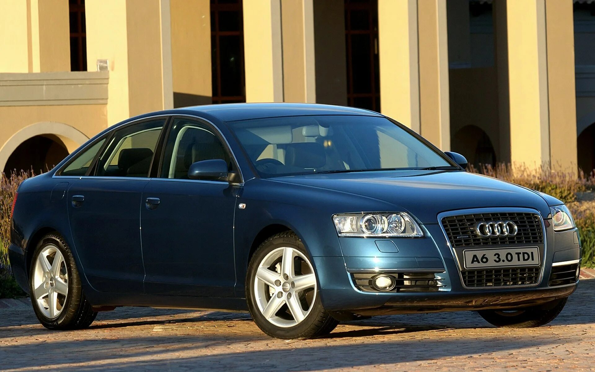 Автомобиль audi a6