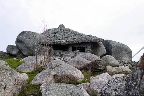 Дом где камни