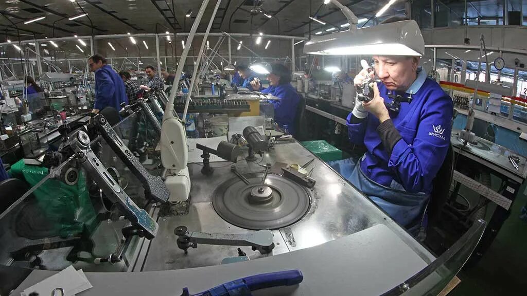 Завод жби 100. Цехе автоформованных деталей. Инструментальный завод. Шинный завод барнаул. Заводы барнаула вакансии.