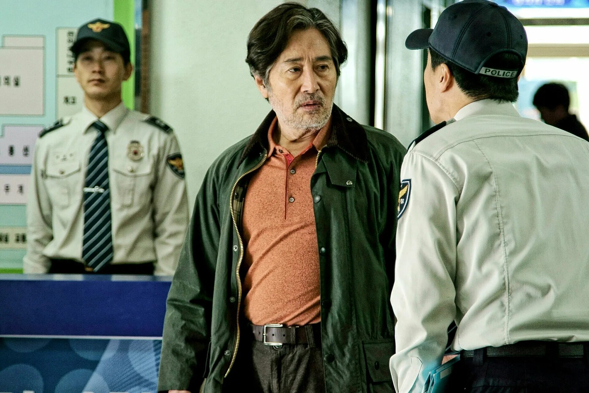 Техасская резня бензопилой фильм 2013. Крик сериал 9 серия. Морган фримен особо тяжкие преступления. Преследование убийц. Мириам родригес похороны.