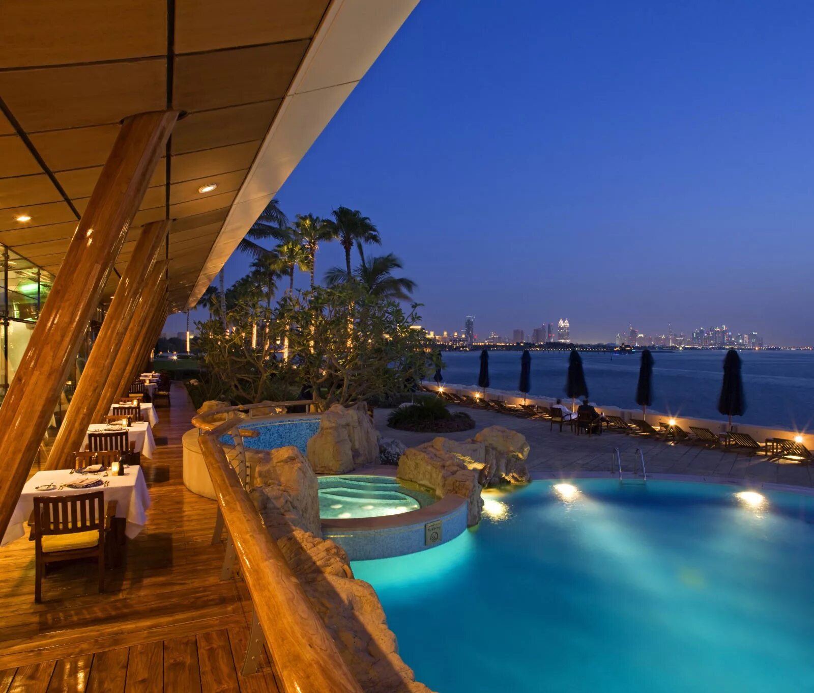 Отель westin. Роскошные дворцы миллиардеров. Peninsula отель гонконг. Шикарные особняки с бассейном внутри. Дубай отель бурдж аль араб.