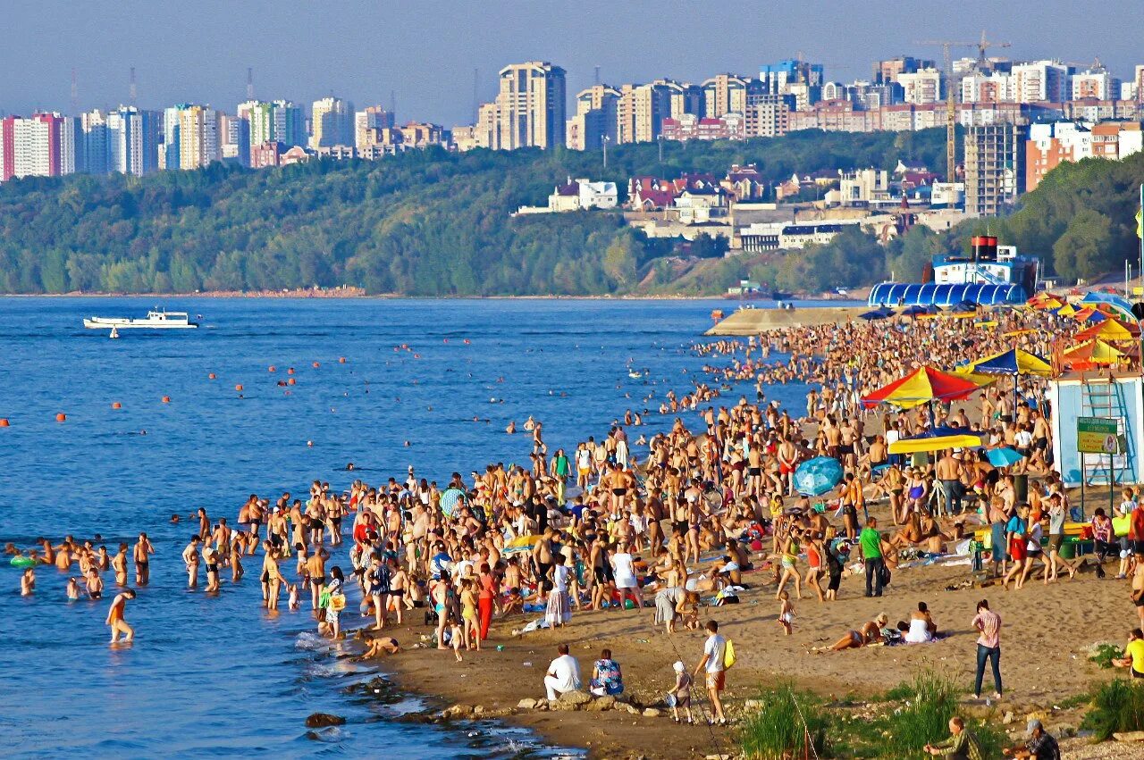 Волга река Самара пляж. Самара пляж Волжская набережная. Красноглинский пляж Самара. Пляж Ладья Самара. Отдохнуть летом на волге