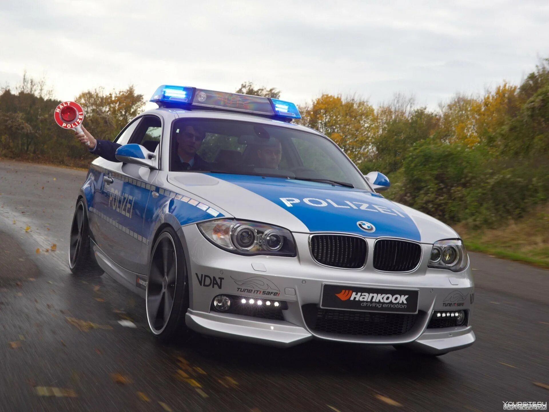 Сколько полицейских машин. BMW m3 Police. BMW m3 Polizei. BMW m1 Polizei. БМВ м3 полиция ДПС.