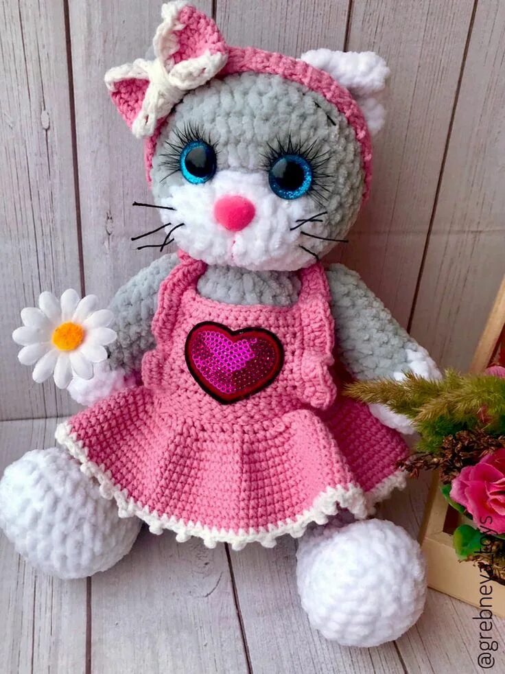 Вязание игрушек кошки