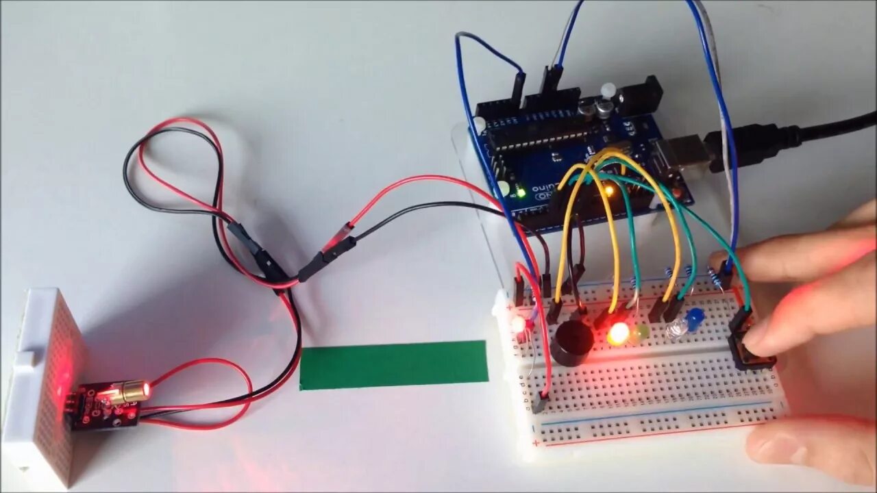 Сигнализация на ардуино. Лазерная сигнализация на ардуино. Laser Arduino LDR. Пожарная сигнализация на ардуино. Фоторезистор лазерный ардуино.