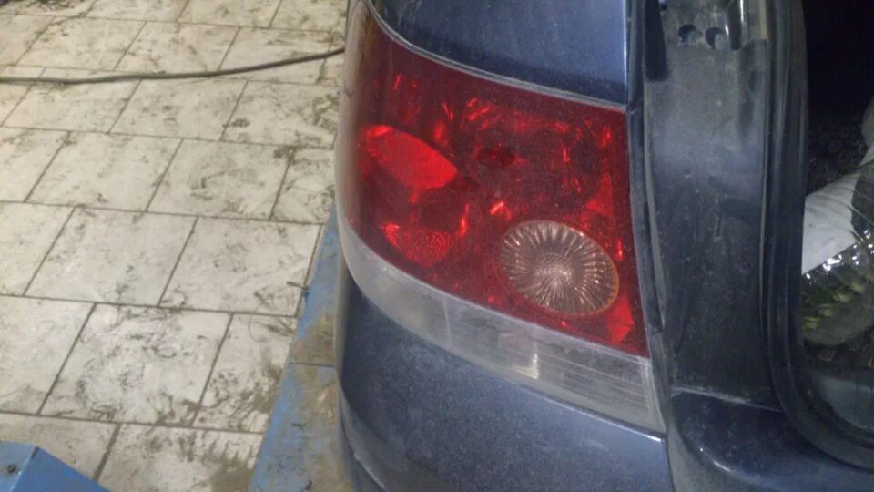 Стоп сигнал astra h. Opel astra 2008 лампа стоп сигнала.