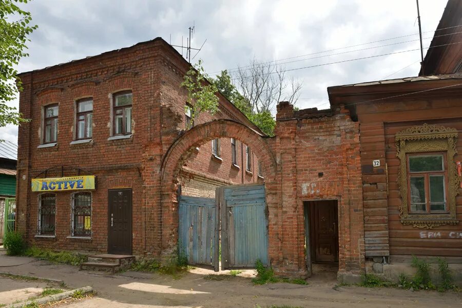 Болотная 2 иваново. Город Шуя Ивановской области. Гарнизон города Шуя Ивановской области. Шуя 2 Болотная дом 89. Ивановская область город Шуя станция Шуя дом 8.