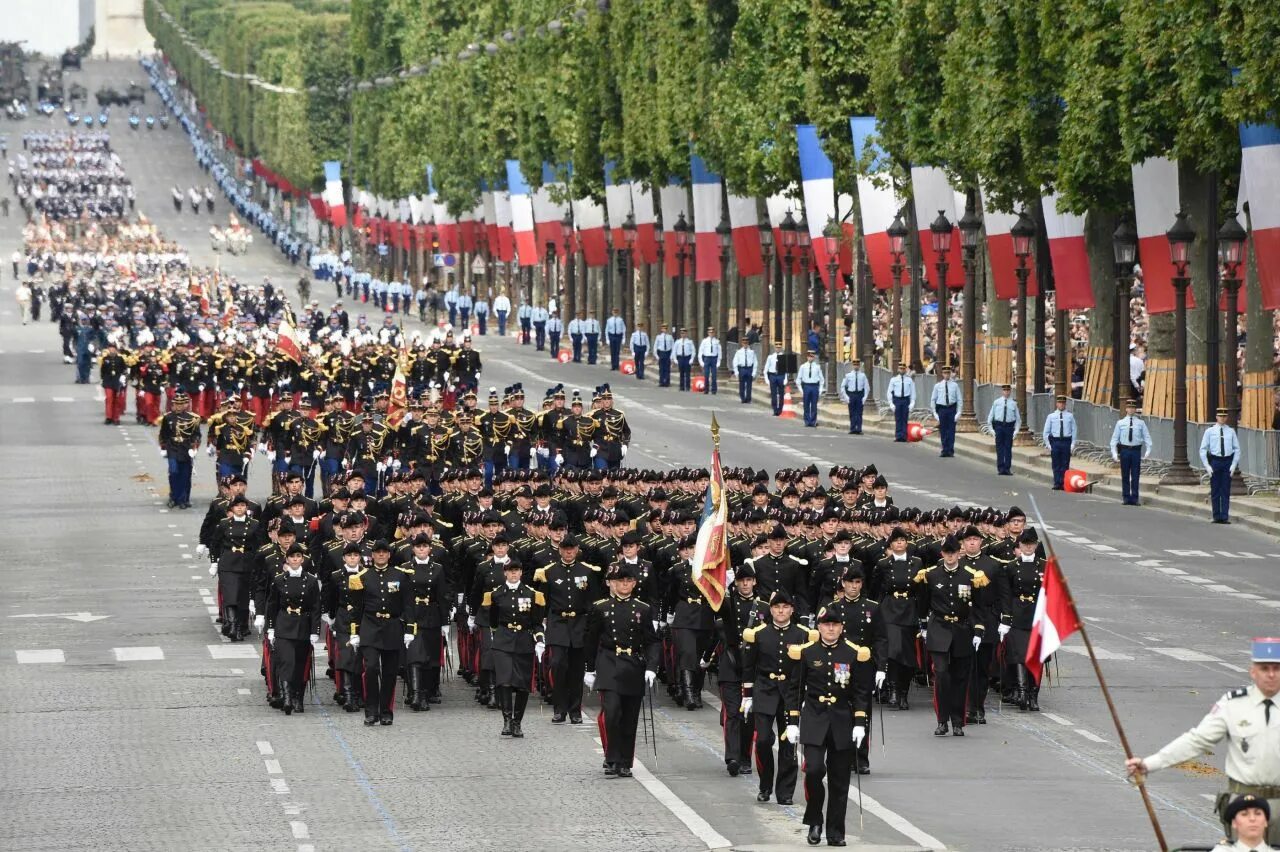 Почему европа отмечает 8 мая. День взятия бастилии парад. 8 мая во франции. день победы во франции. праздник победы во франции.
