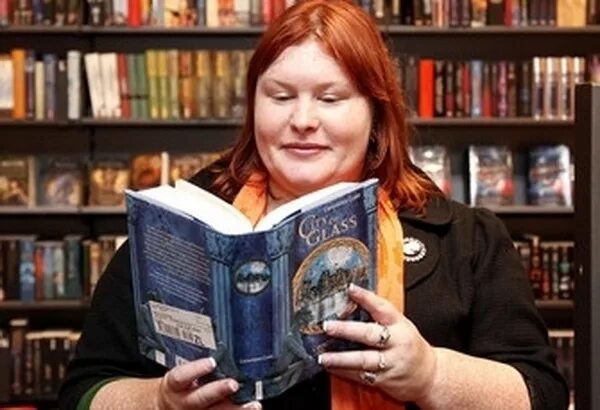 Кларисса клэр. Кассандра клэр. Кассандра клэр. Кассандра клэр фото. Cassie clare.