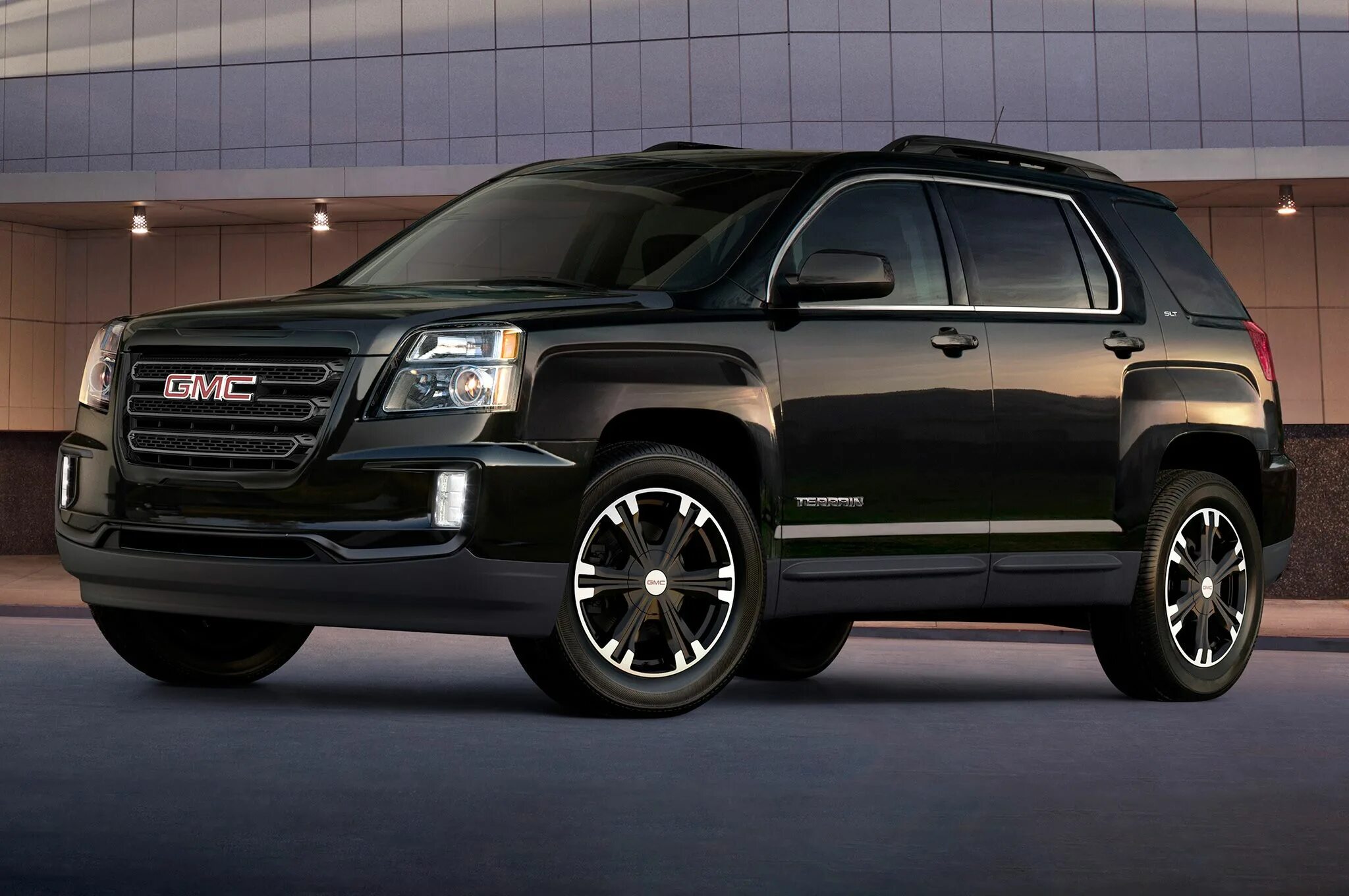 Автомобиль gmc. GMC Terrain 2017. GMC Terrain черный. Шевроле GMS. GM GMC Terrain.