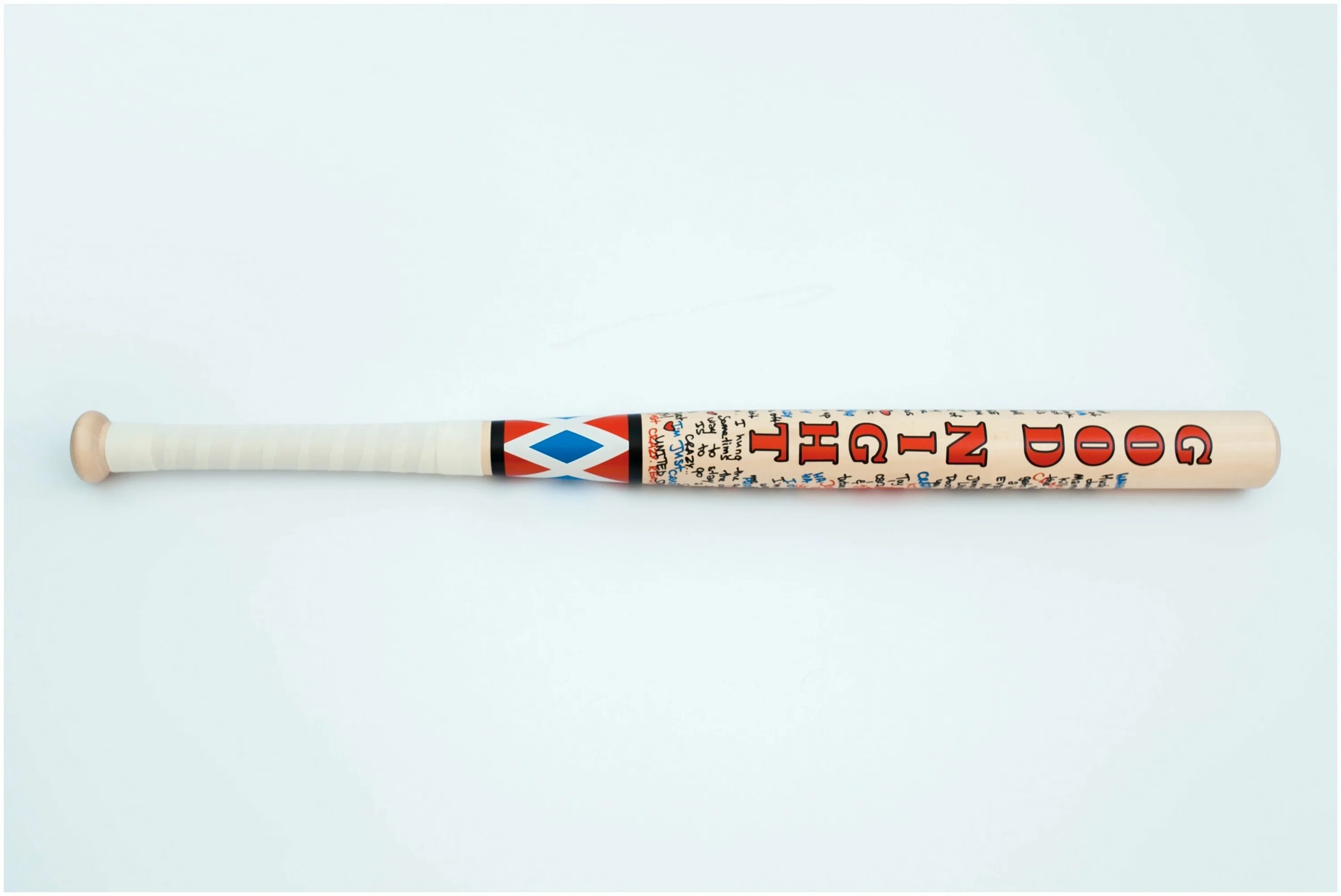 Как сделать биту из бумаги. Бутафорская бейсбольная бита. Как сделать биту из бумаги. Топорик из бумаги. Как сделать биту из бумаги.