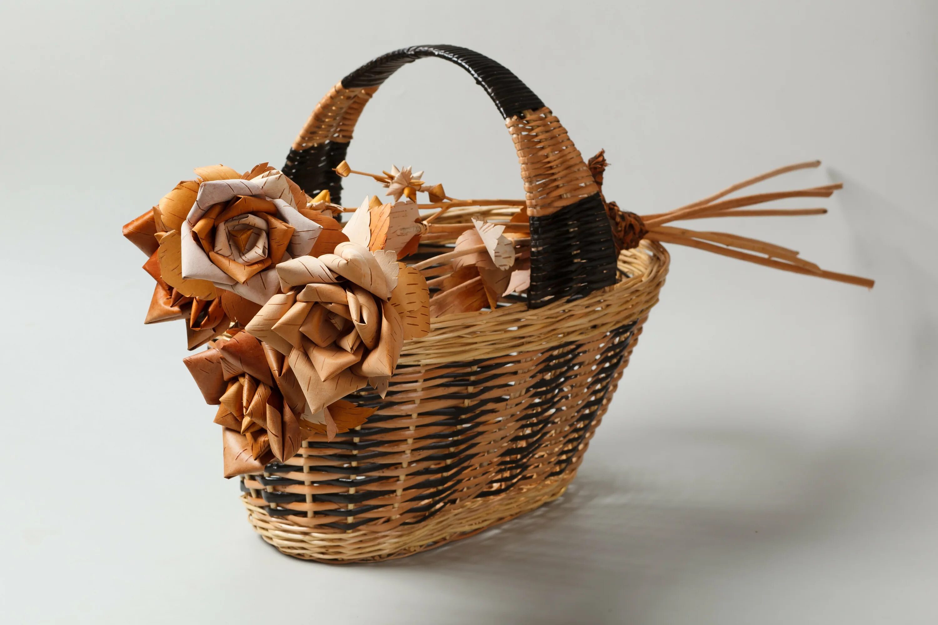 Корзины из лозы. Работа лоза. Изделия из виноградной лозы. Художественное плетение из лозы. Плетеные изделия из бумажной лозы в интерьере.