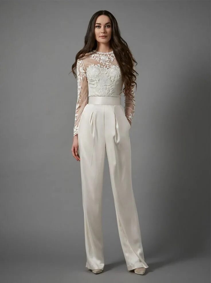 Свадебный костюм для невесты. Брючный костюм на свадьбу для невесты. Свадебный брючный костюм. Свадебные брюки. Свадебный брючный костюм.