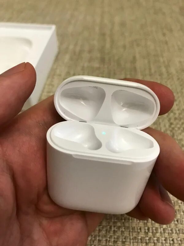 Кейс наушников аирподс 2. Apple кейс для airpods 2. air pods 1. кейс айрподс 2. airpods 1 кейс.