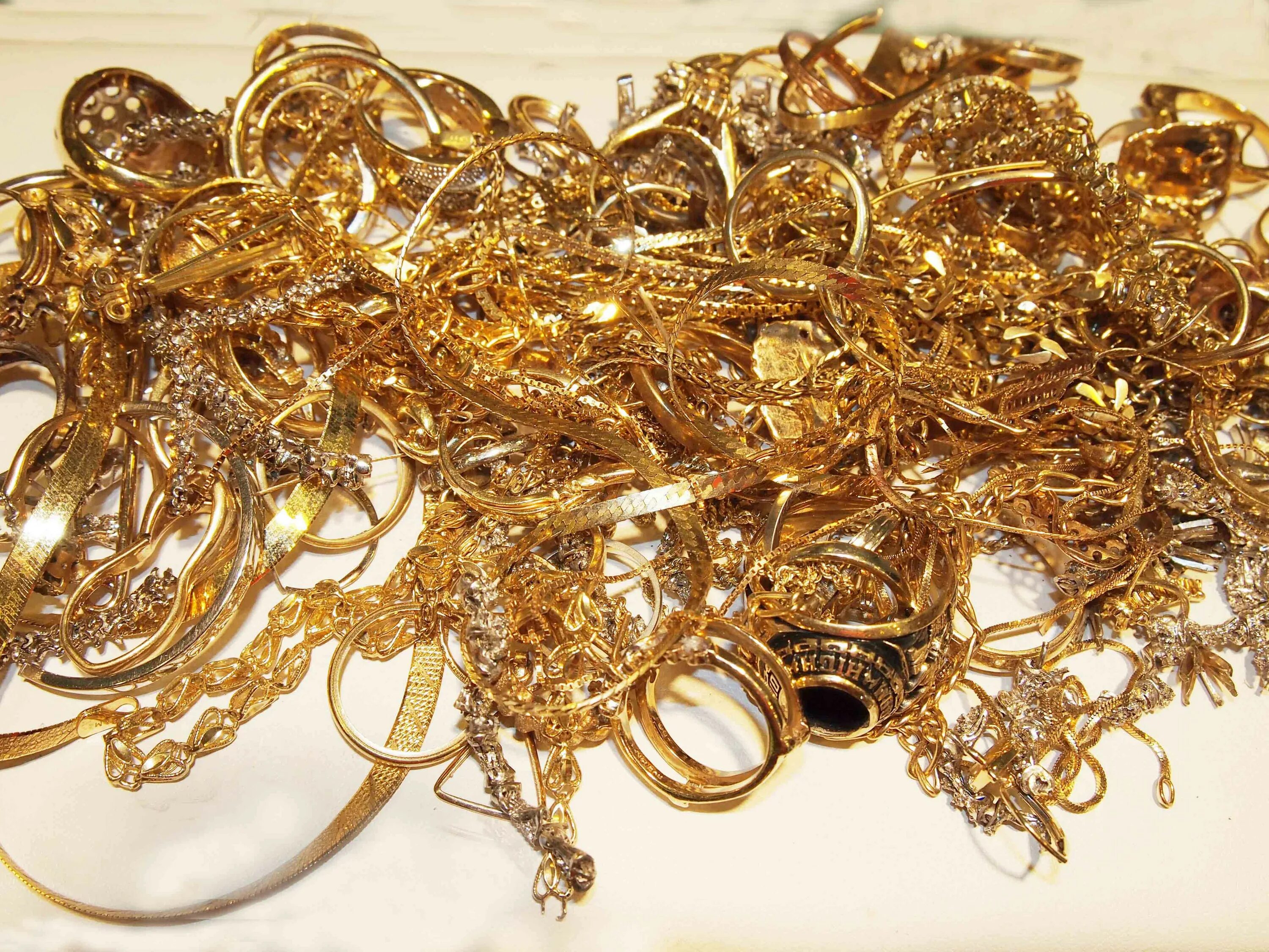 Мега Голд золото. Золота металлолом зажигает. Golden Scrap. How for sale Gold. Золото цена б голд