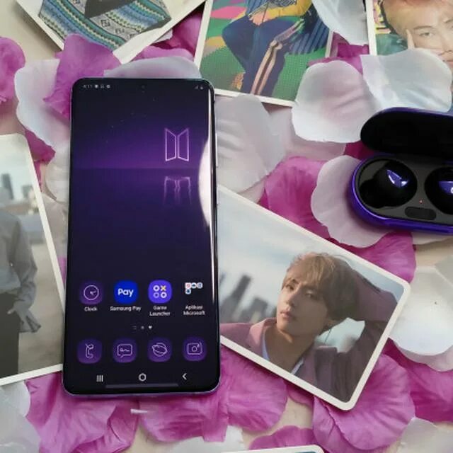 Bts edition galaxy. Samsung Galaxy s20+ BTS. Samsung s20 BTS Edition. Samsung Galaxy s20+ 128 ГБ BTS Edition фиолетовый. Самсунг с 20 БТС.