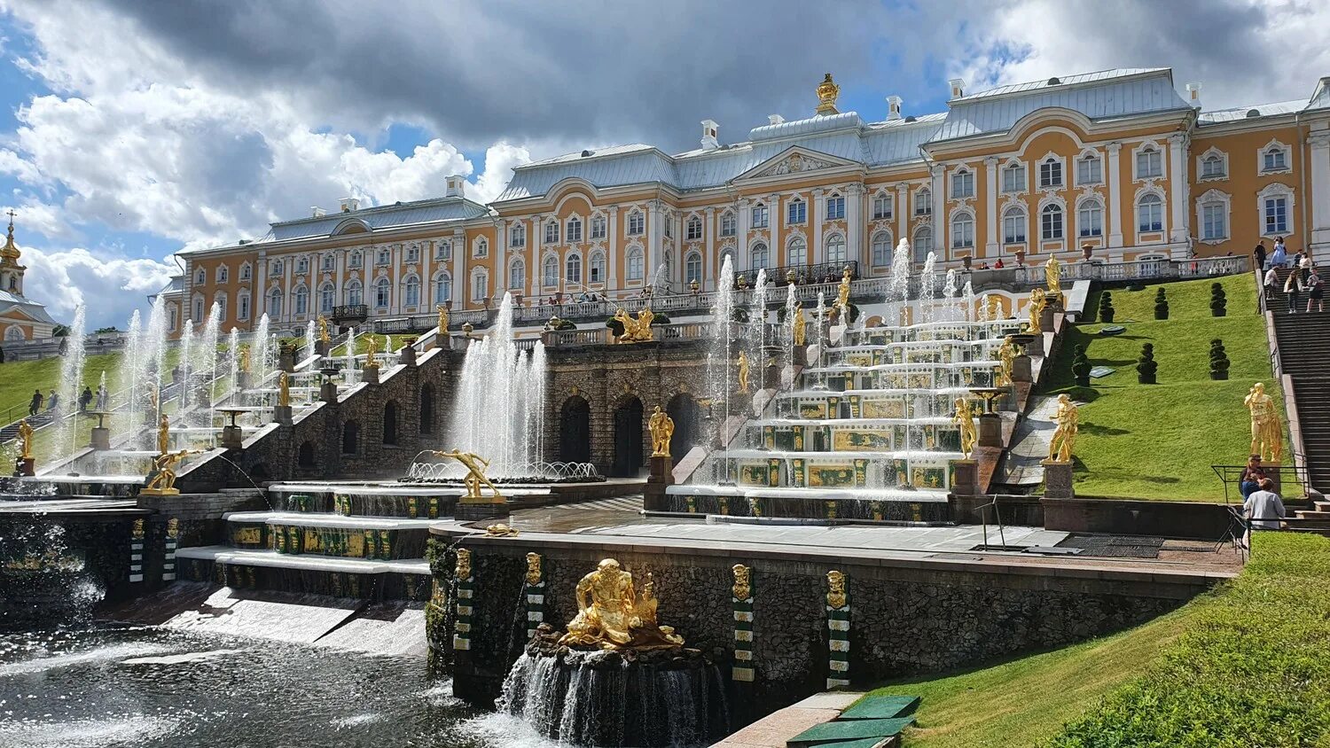 Версаль санкт. Петергоф (дворцово-парковый ансамбль). Экскурсия Питер Петергоф Кронштадт. Петергоф экскурсии фонтаны. Загородная резиденция Петра Великого в Петергофе.