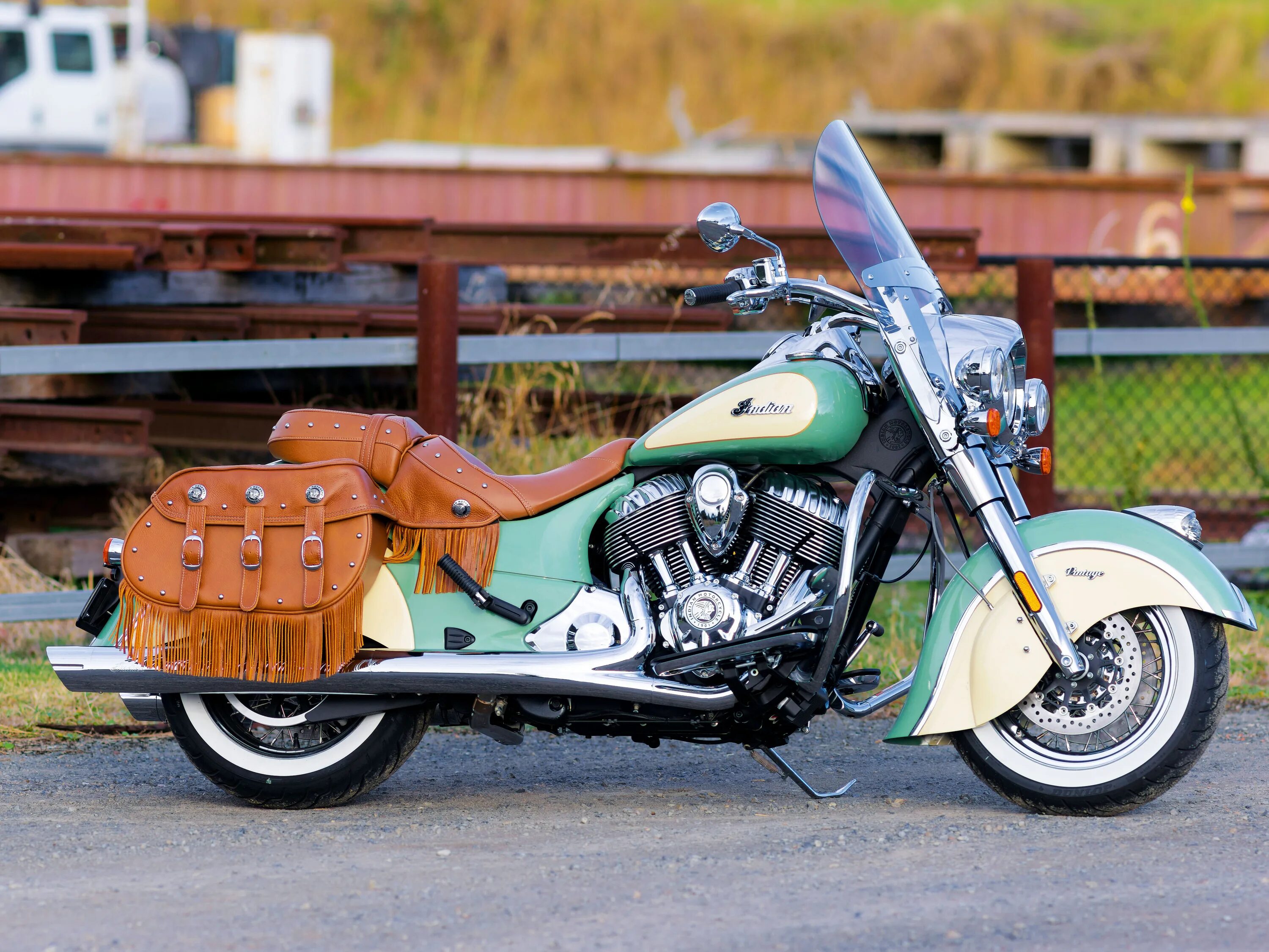 Купить мотоцикл индиан. Indian Chief 1600 СС. Indian Chief Винтаж. Indian Chief 2009. Мотоцикл Индиан 400.