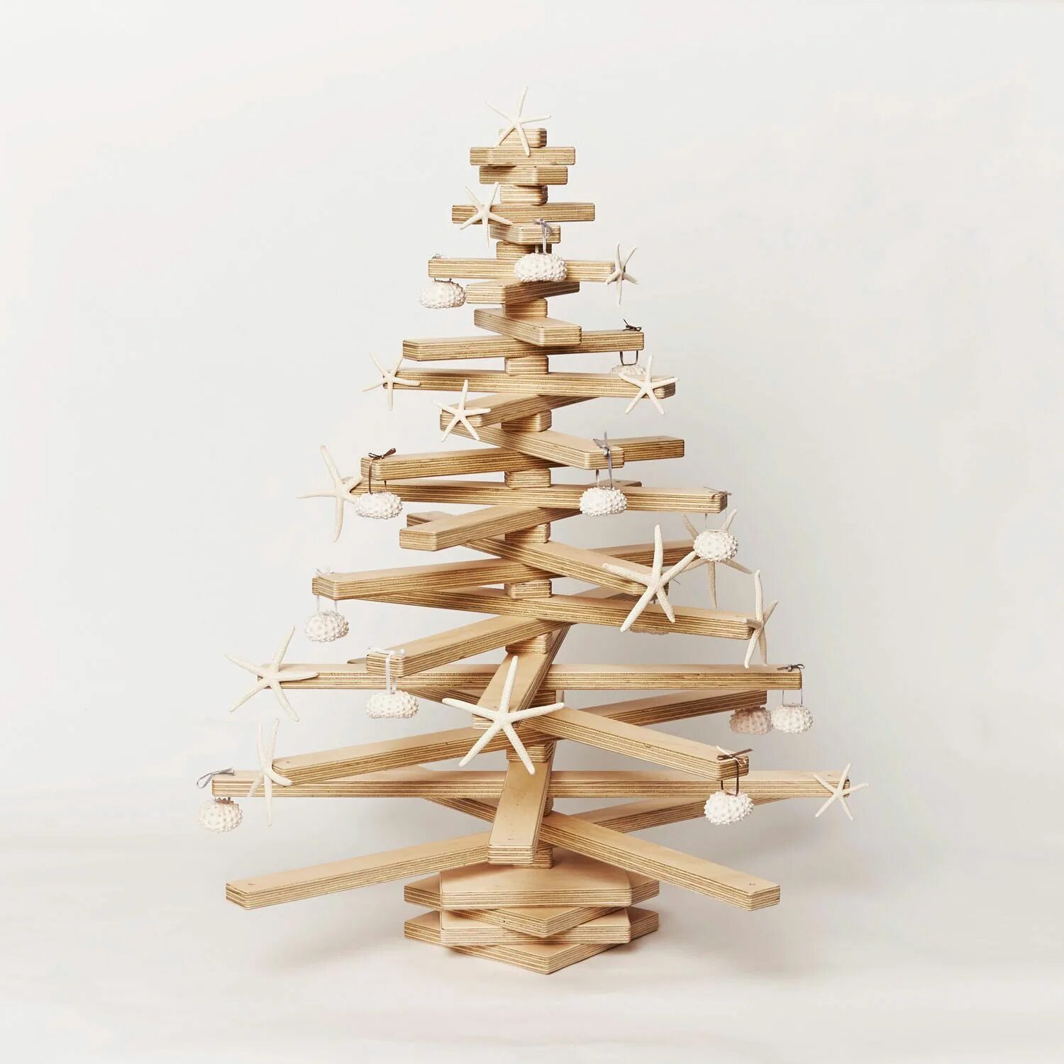 елка из брусков. деревянная елка большая. елка из брусков. елка из брусков деревянных своими руками. елка из дерева.