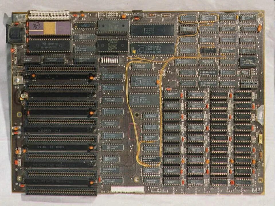 Ibm xt. IBM PC XT 5160. IBM PC XT 5150. Материнская плата XT 8086. Компьютер IBM XT 8086.