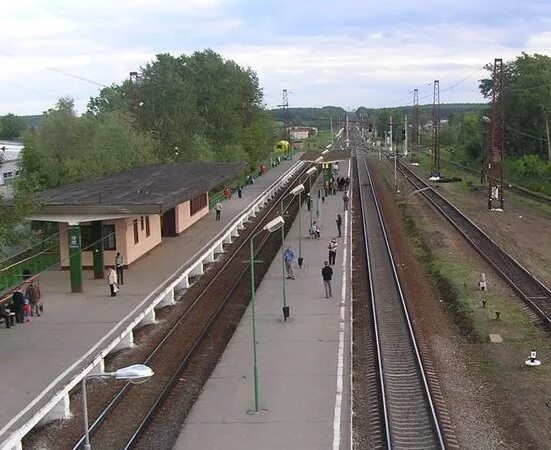 Электрички кутузовская гривно. Эд2т 0013. Электрички весенняя гривно. Гривно подольск. Электрички весенняя гривно.