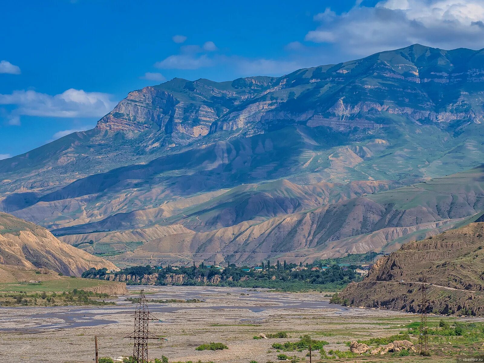 Дагестан горы и море. Дагестан. Село чох дагестан зимой. Северо-кавказский экономический район состав района. Дагестан край и область.